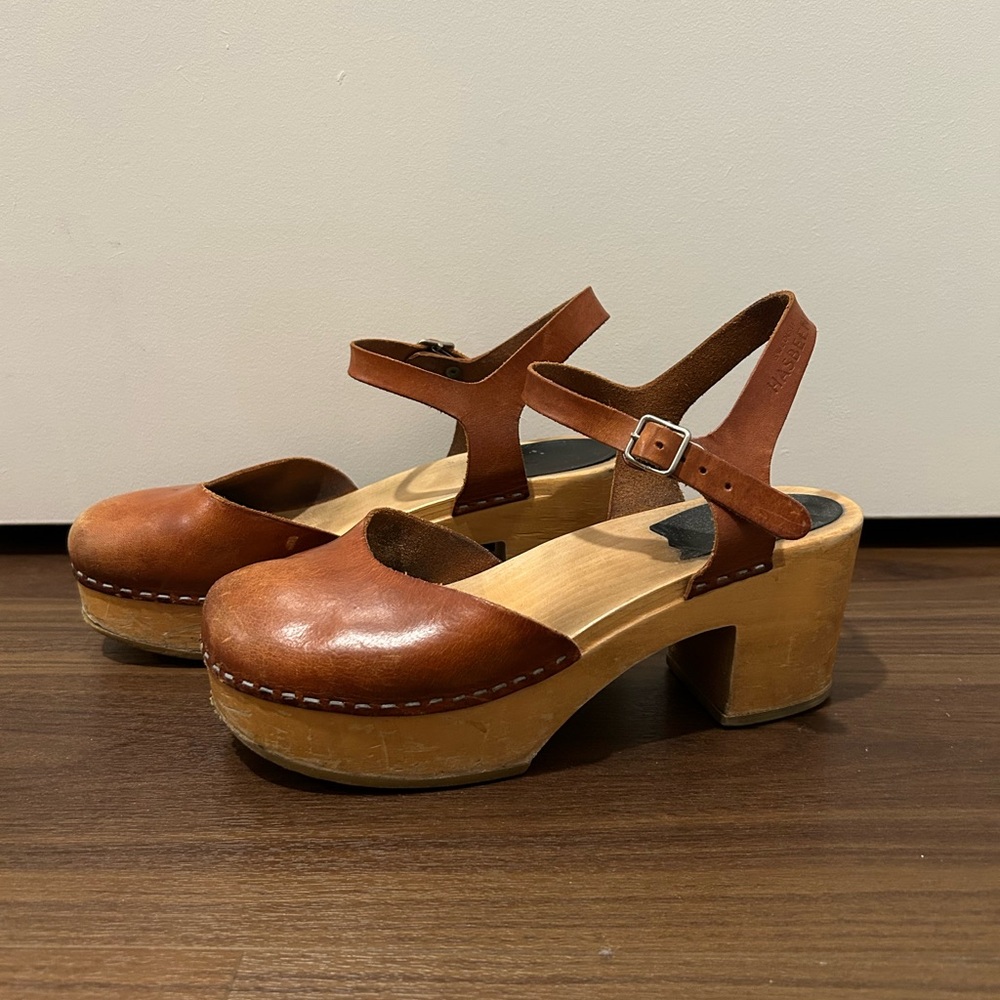 Swedish Hasbeens Brown Leather Clogs with Wooden Platform